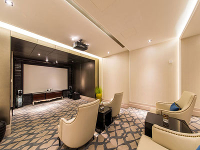 如何提升私人影院音響效果